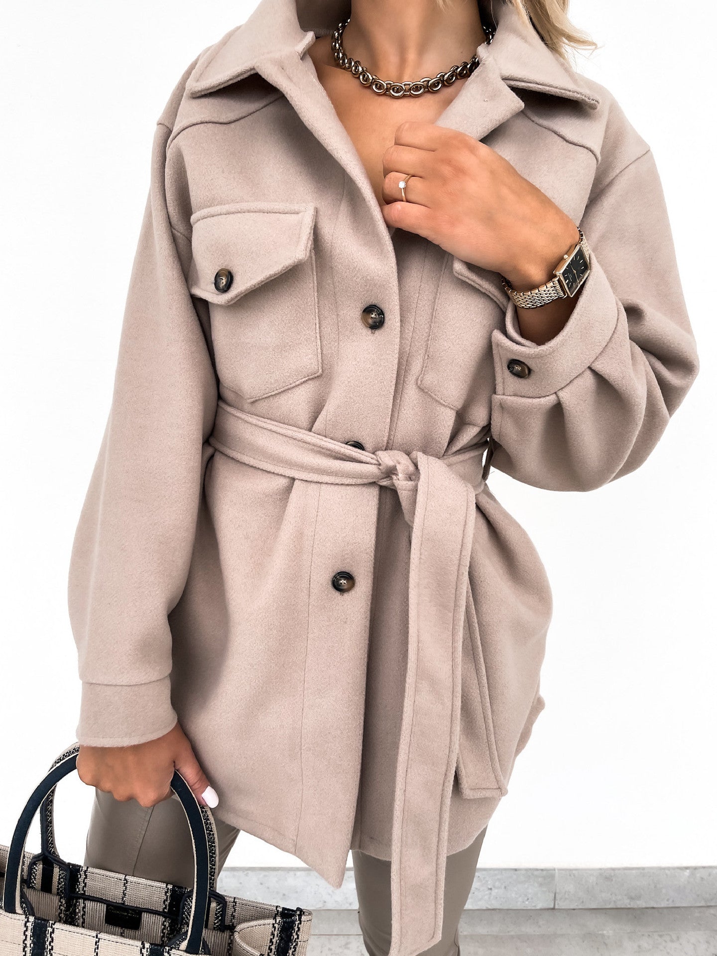 Nerea - Elegante chaqueta informal con cremallera y corte entallado - Mujer Aviero Madrid