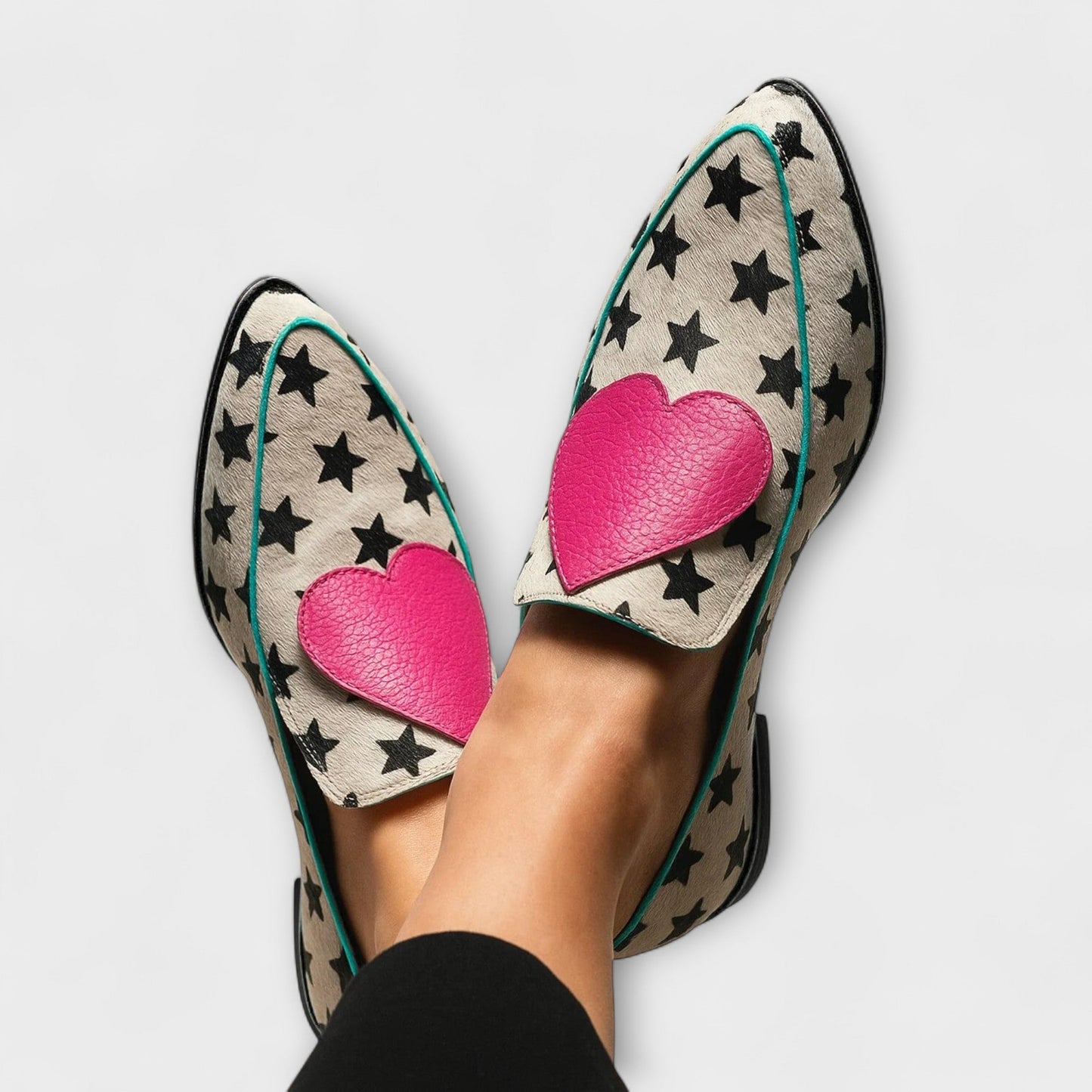 Jovie – Mocasines Beige con Parche de Corazón Aviero Madrid