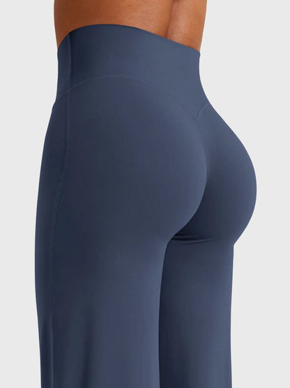 Meya – Eddiy Straight-Leg Leggings CØDE Toronto